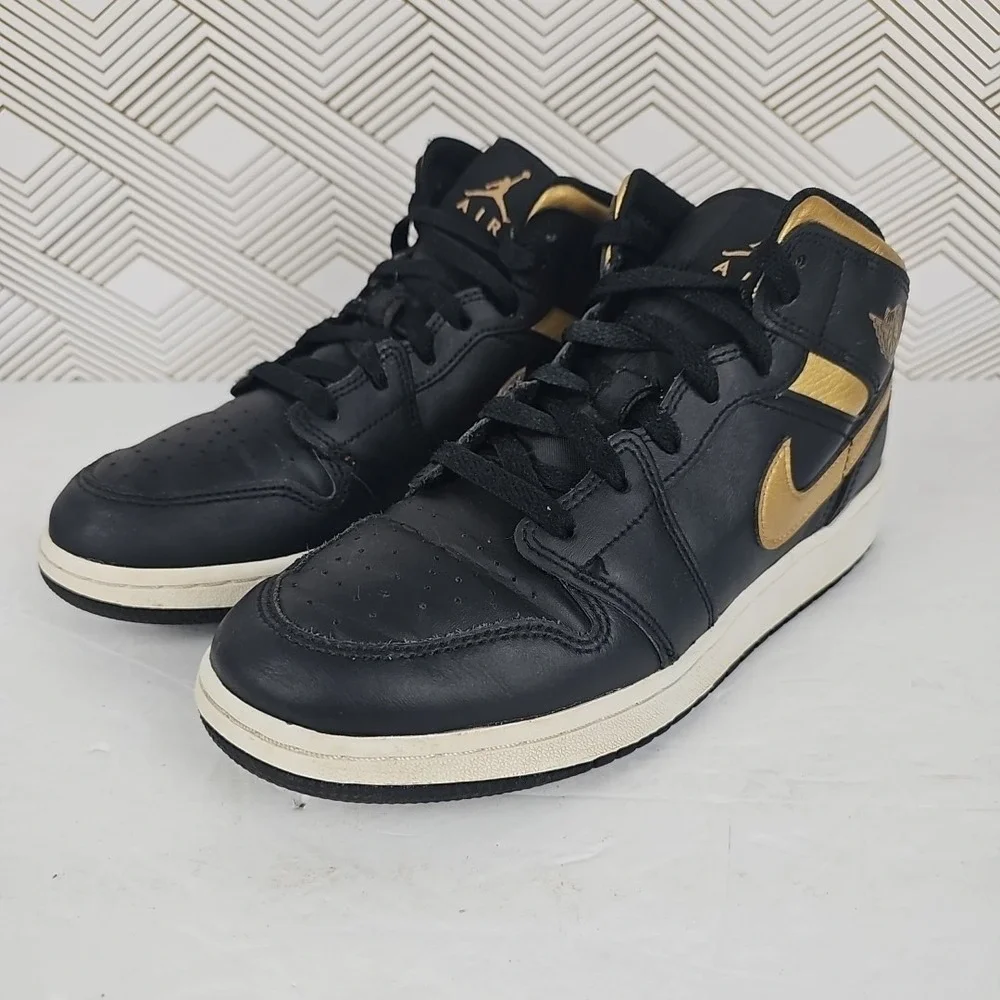 Nike Air Jordan 1 Mid Black Metallic Gold‎ White Youth 6.5Y DQ8423-071